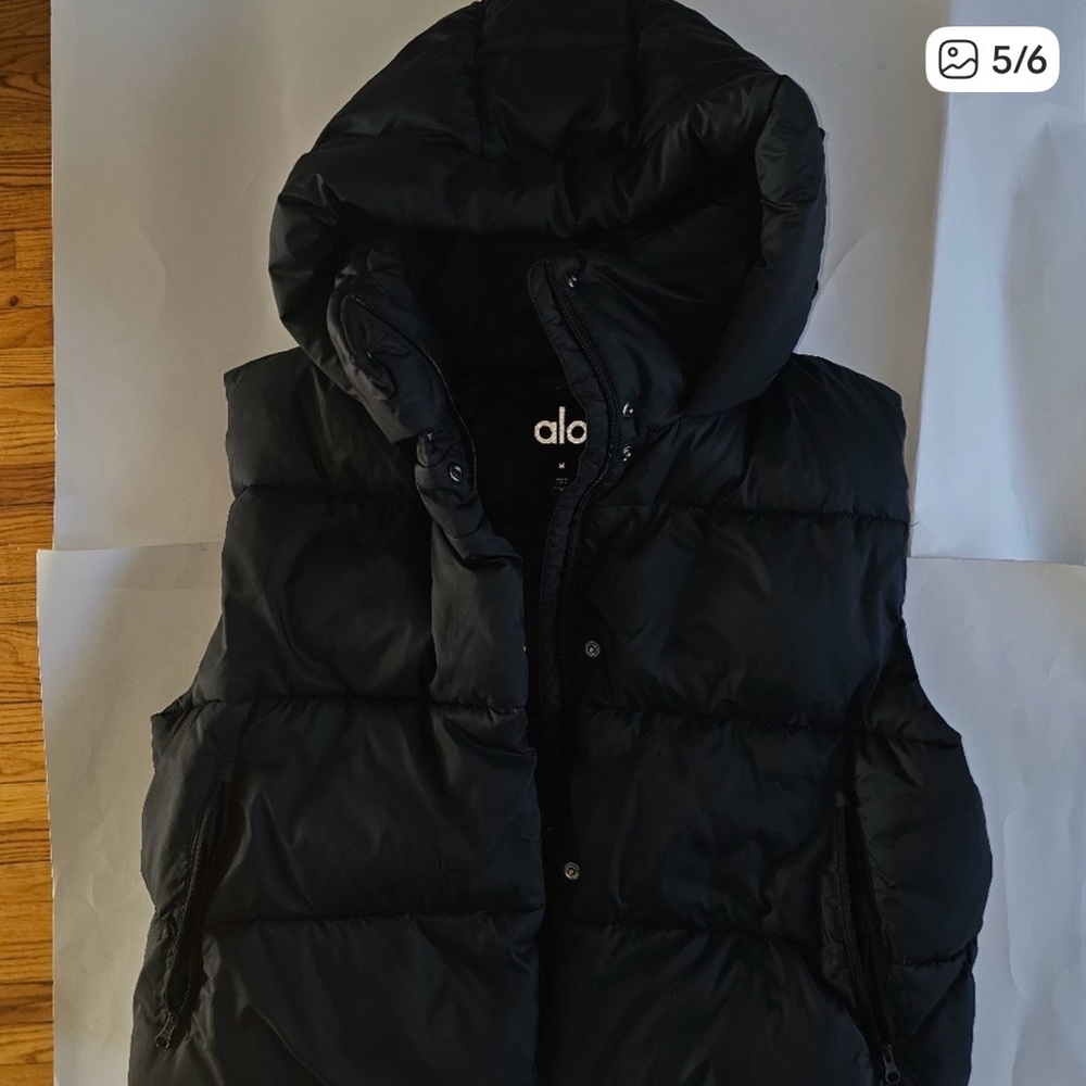 ALO Yoga Black Puffer Vest with Hood
